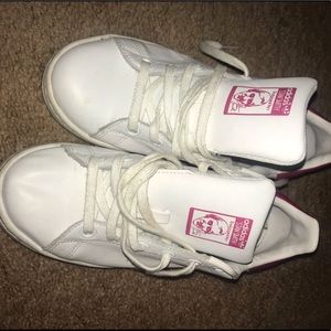 Used Stan Smith Adidas size 5 youth